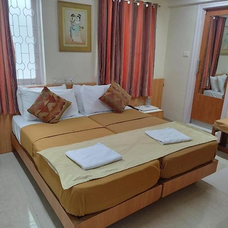 Empire Hotel 孟买 外观 照片