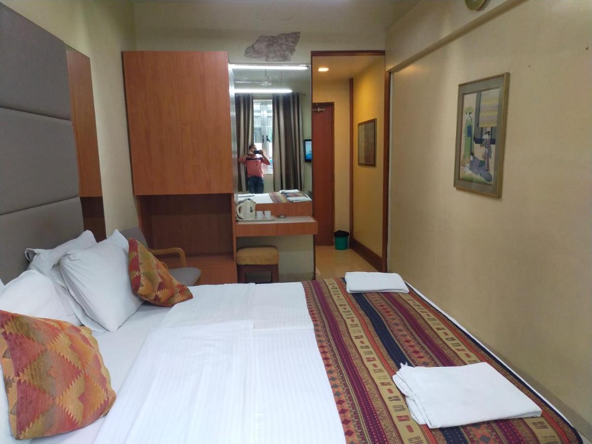 Empire Hotel 孟买 外观 照片